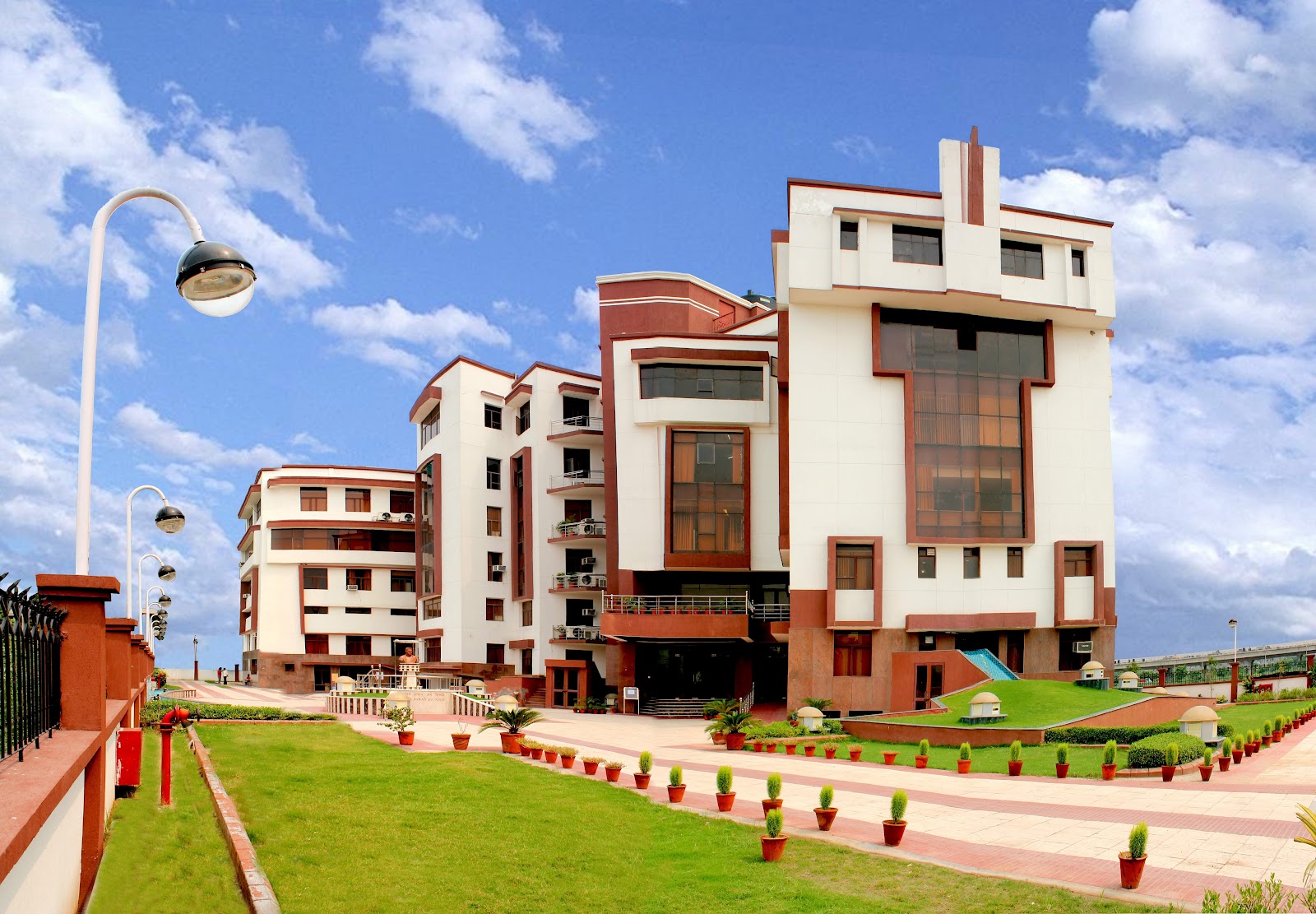 Lal Bahadur Shastri Institute of Management Delhi